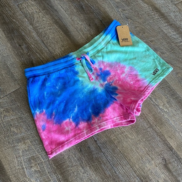 Vans Pants - Vans New Dye Job Shorts in Tie Dye Size Large NWT